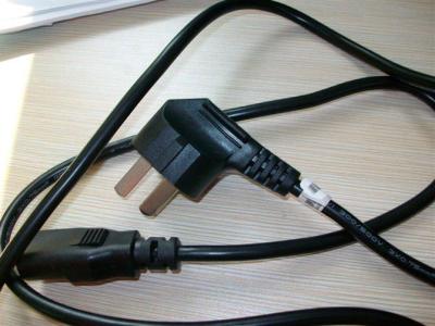 電腦電源線插頭燒焦后的正確處理思路